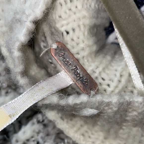 Free People home for the holidays sweater S - Picture 7 of 7